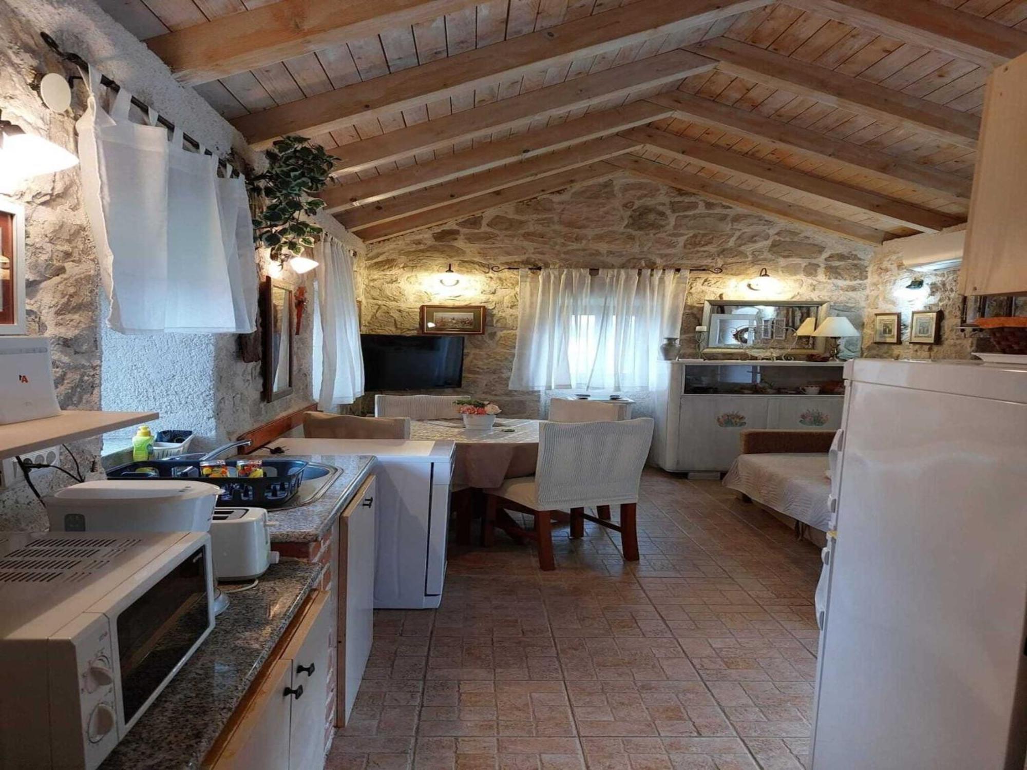 Holiday Home Kamenice - One Bedroom Holiday Home With Terrace Gruda Buitenkant foto